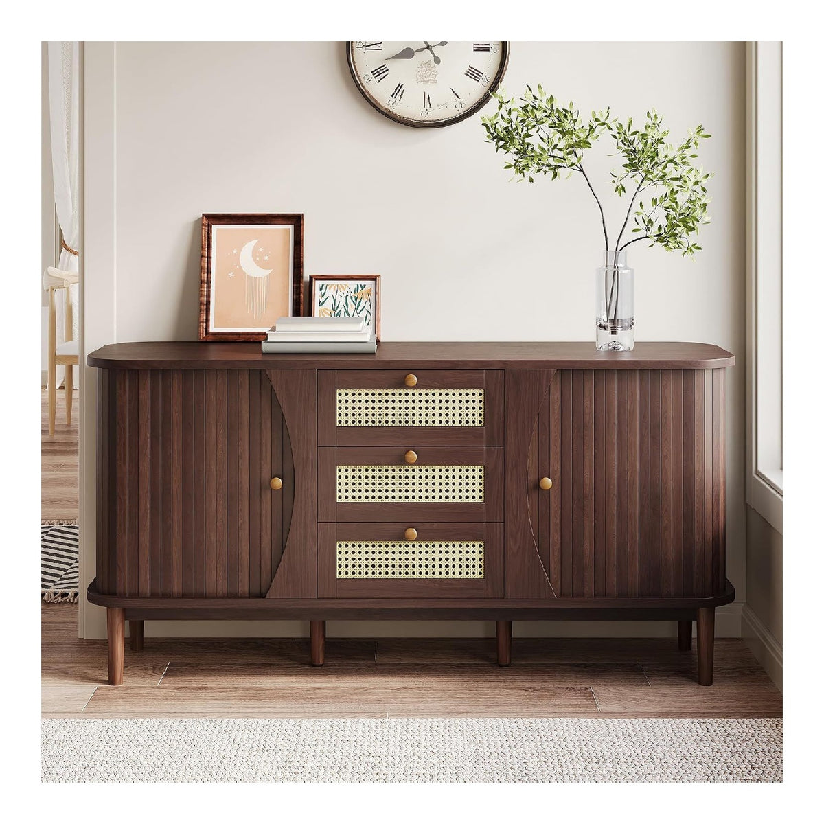 Rattan Sideboard Kommode mit 3 Rattan Schubladen und 2 Schiebeturen, Sideboard Holz Kuchenschrank Buffet mit verstellbaren Einlegeboden, gewolbter Platte Design, Walnuss/140.5x40x76cm