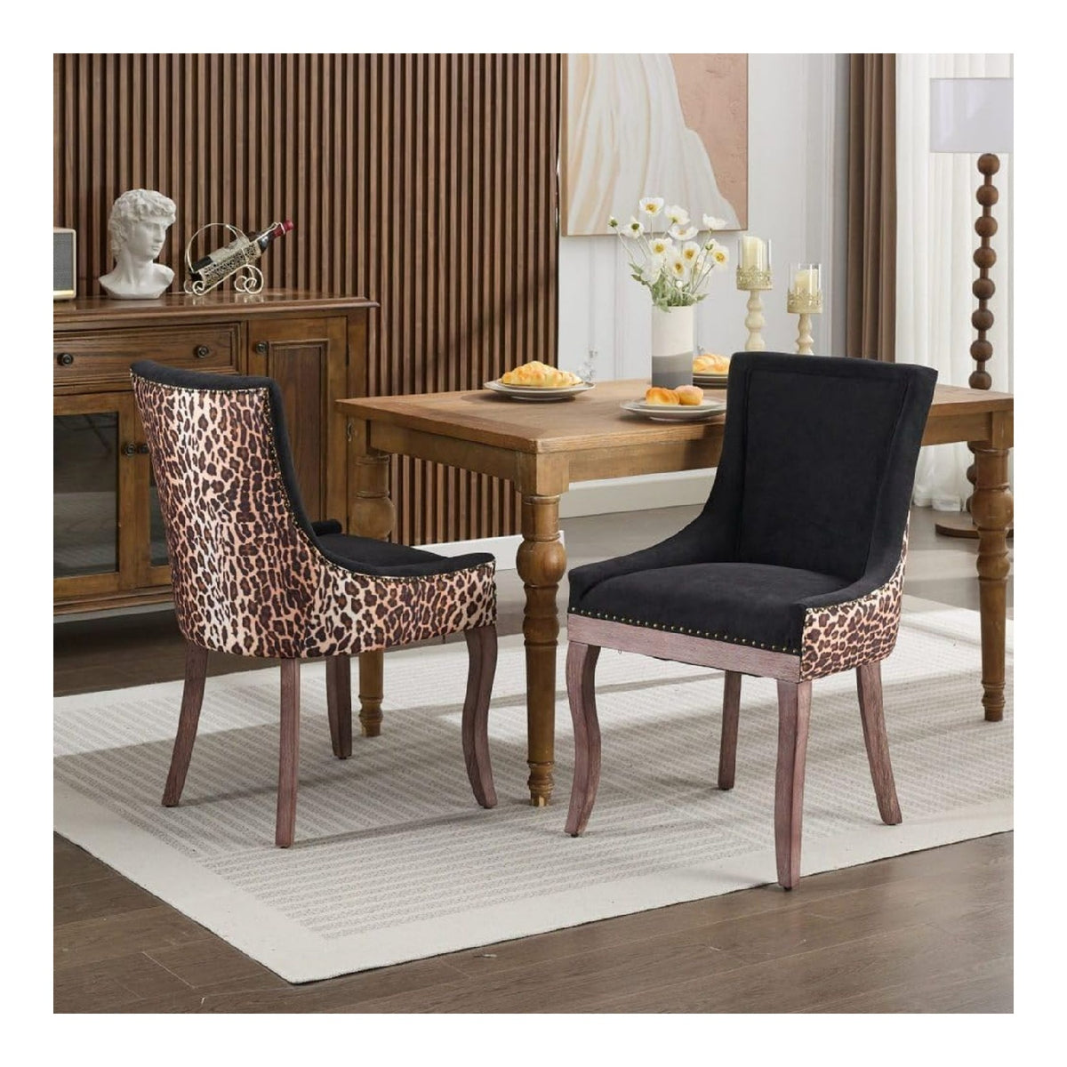 2er Set Essstuhle Leopardenstoff Massivgummiholzbeine Nieten-Detail
